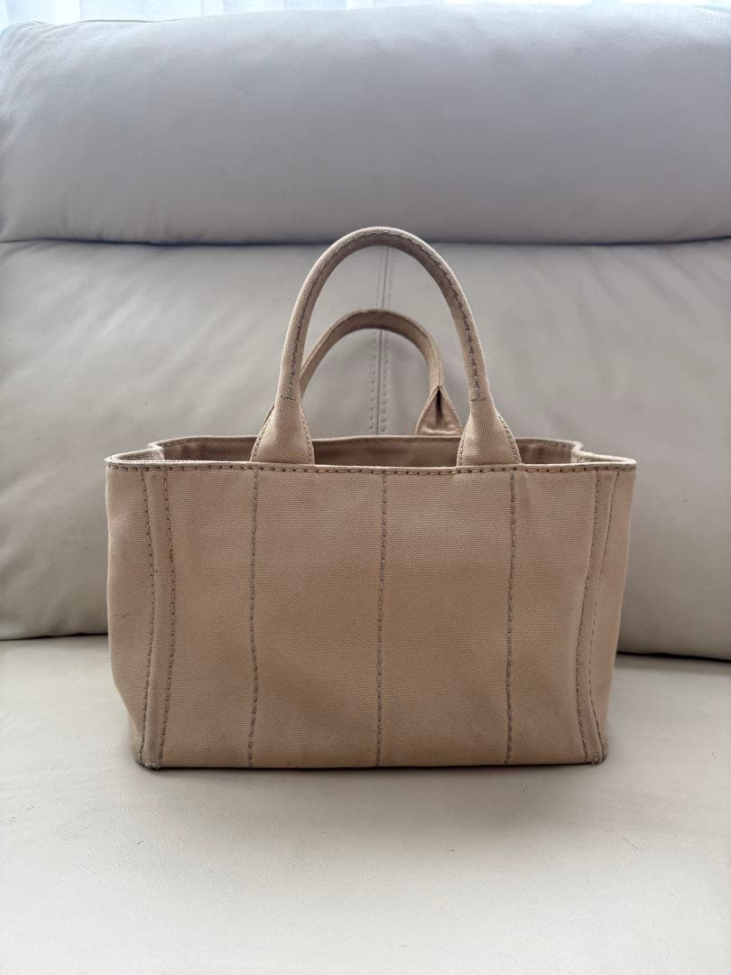 PRADA ベージュ カナパ