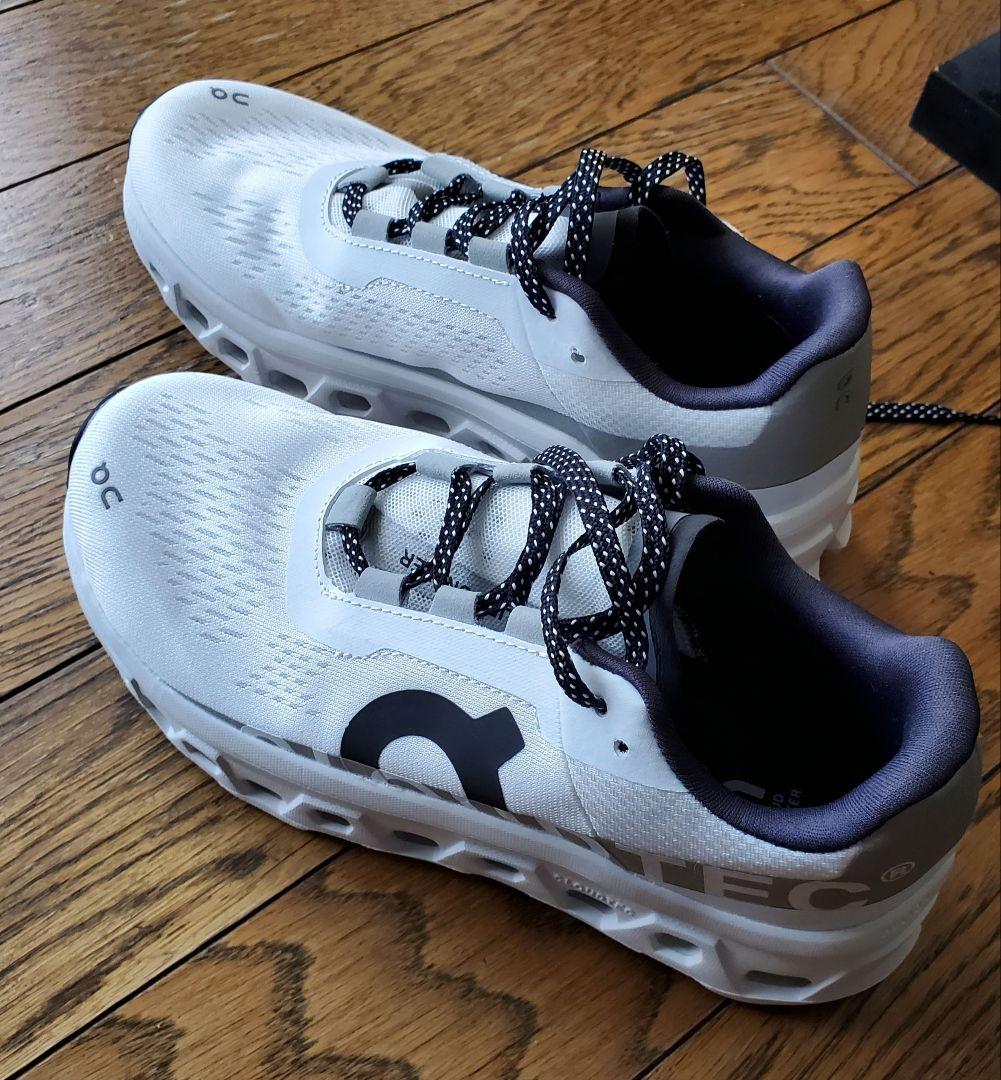 On オン　クラウドモンスター1　CLOUD MONSTER 23cm