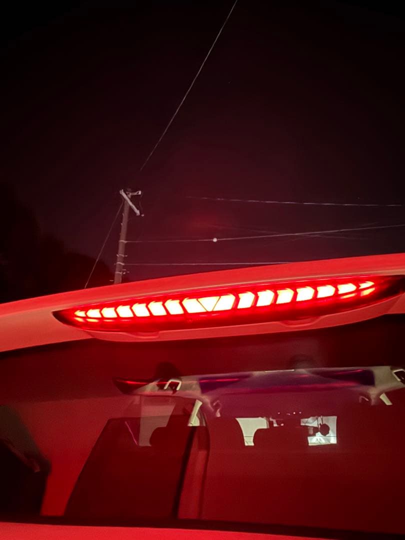 タ*ン様 50プリウス AVEST ハイマウント