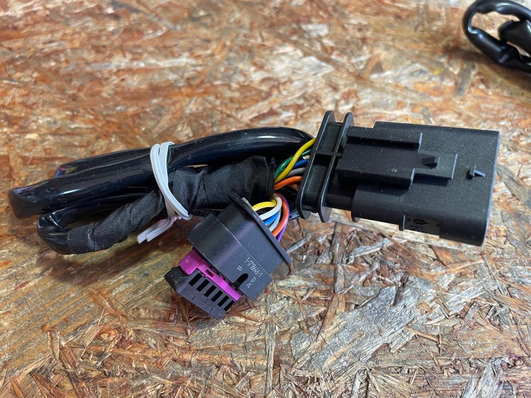 PIVOT 3-drive evo スロコン ベンツ用ハーネス付き