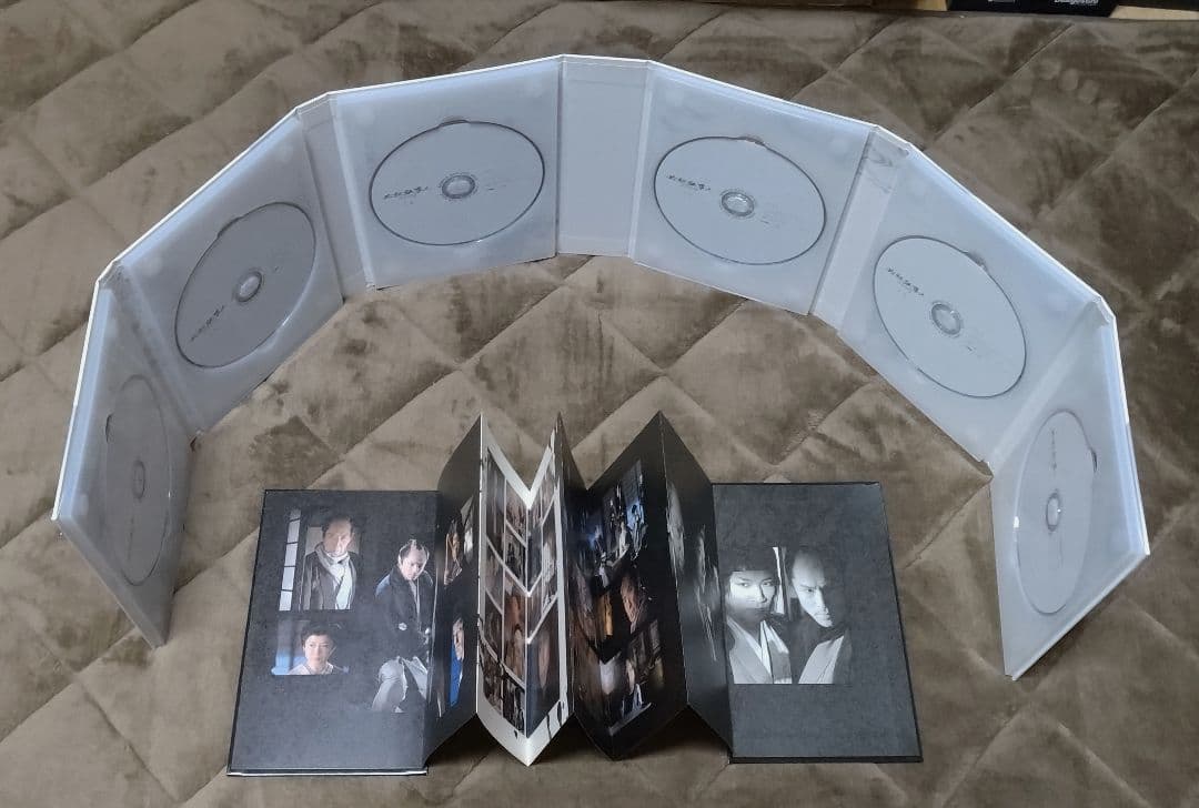 m*6様 【ほぼ美品】 必殺仕事人 2009 上下巻セット DVD-BOX