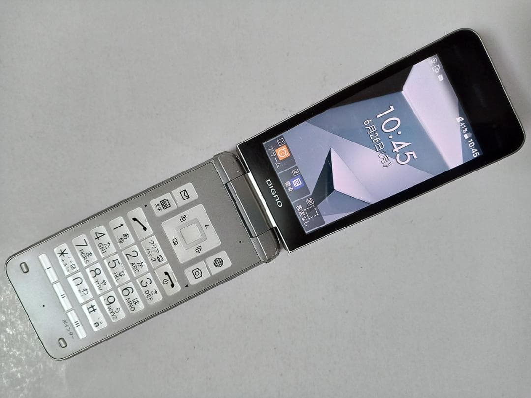 ☆ SoftBank DIGNO ケータイ4 A202KC シルバー