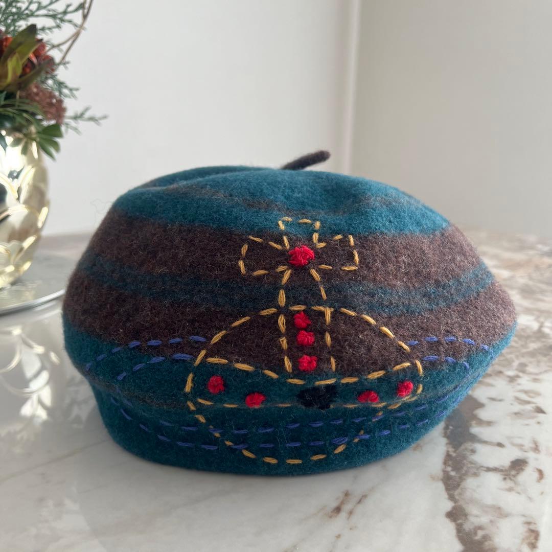 美品 Vivienne Westwood 刺繍入り ベレー帽