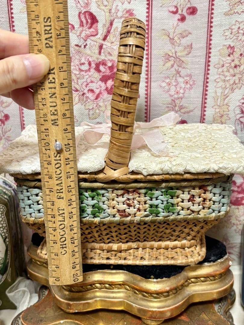 フランスアンティーク　ローズパニエ　蓋レース