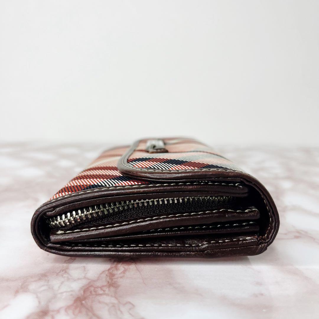 【極美品】BURBERRY チェック柄 長財布 二つ折り財布42