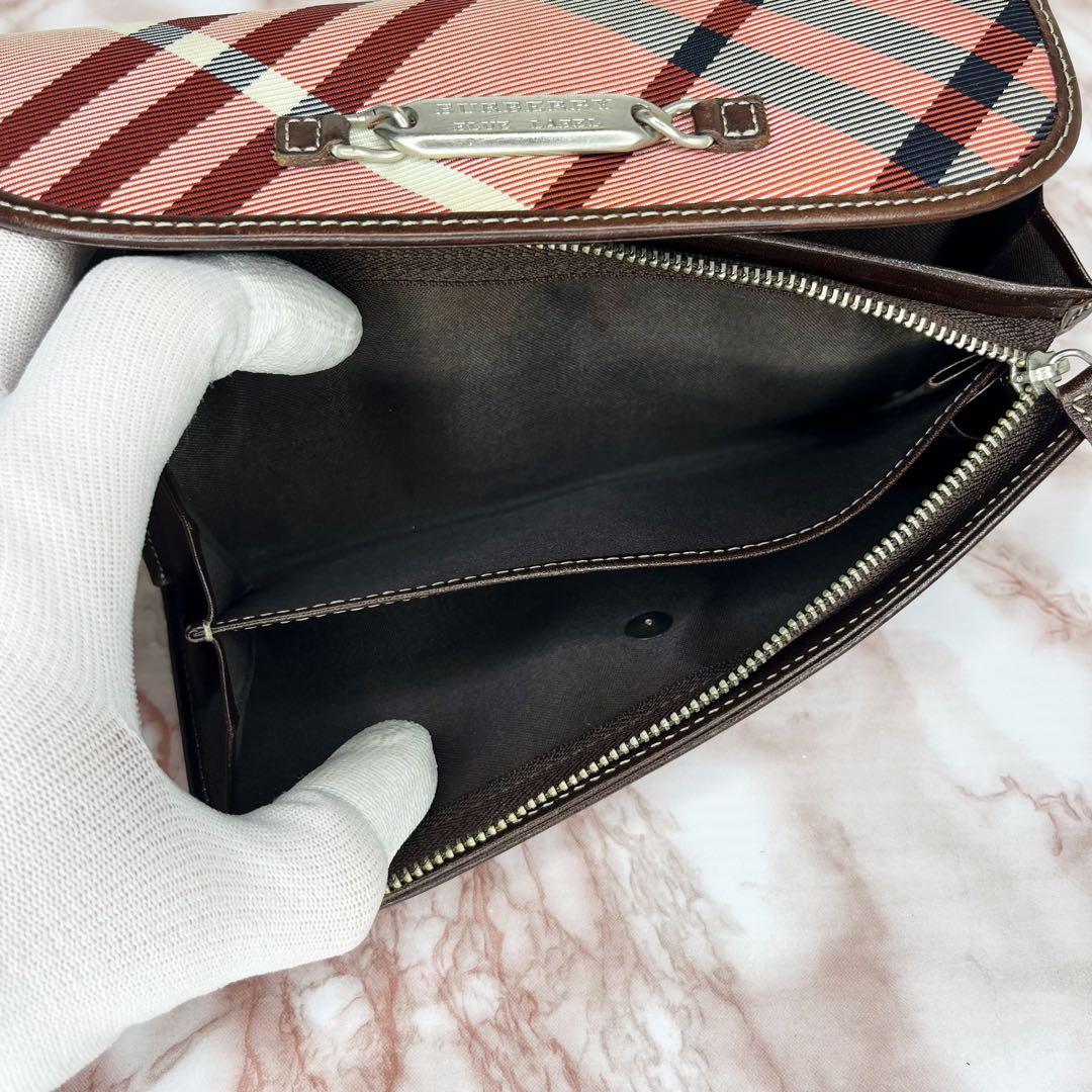 【極美品】BURBERRY チェック柄 長財布 二つ折り財布42
