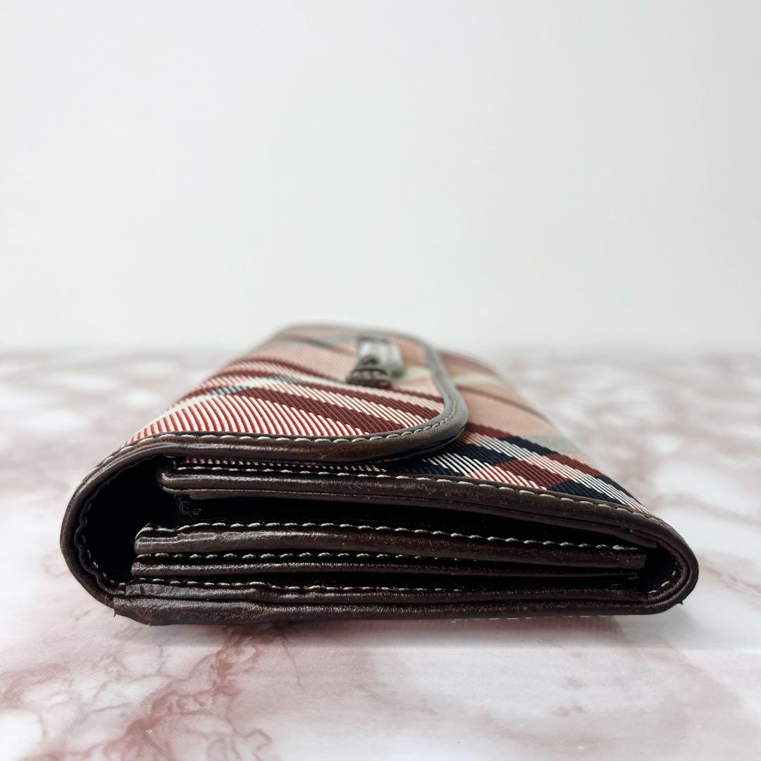 【極美品】BURBERRY チェック柄 長財布 二つ折り財布42