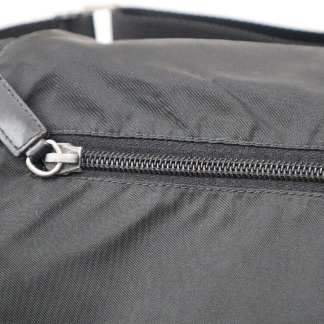 美品✨プラダ メッセンジャーバッグ ダブルポケット 黒 三角ロゴ BT1738