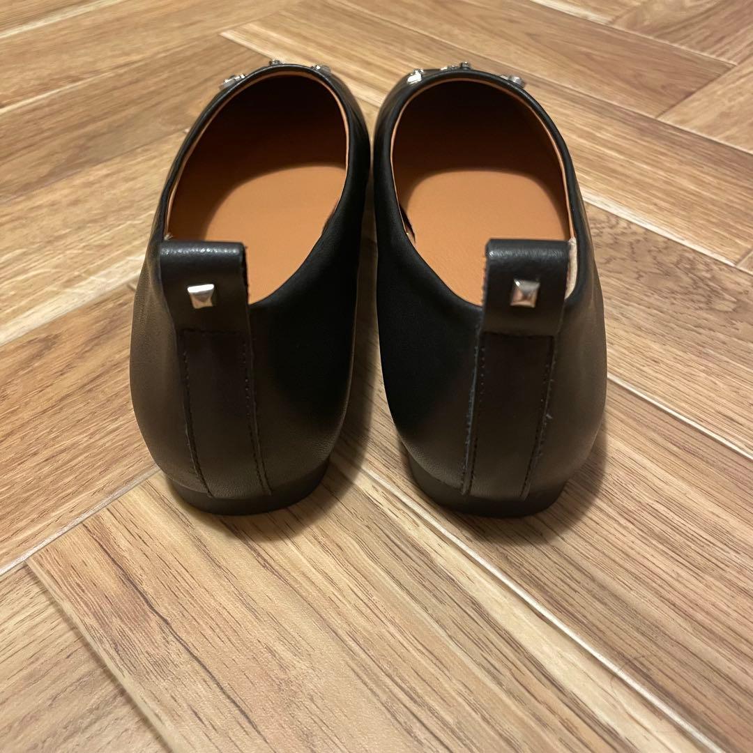 イアパピヨネ　スタッズパンプス