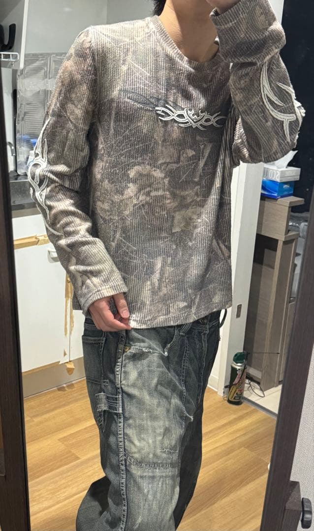 JadedLondon 迷彩柄 長袖Tシャツ トライバル刺繍