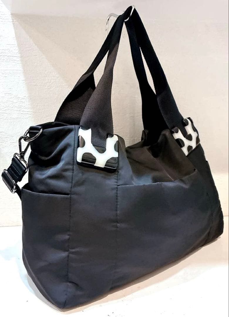 【美品】ear PAPILLONNER 樹脂パーツトートバッグMサイズ 黒