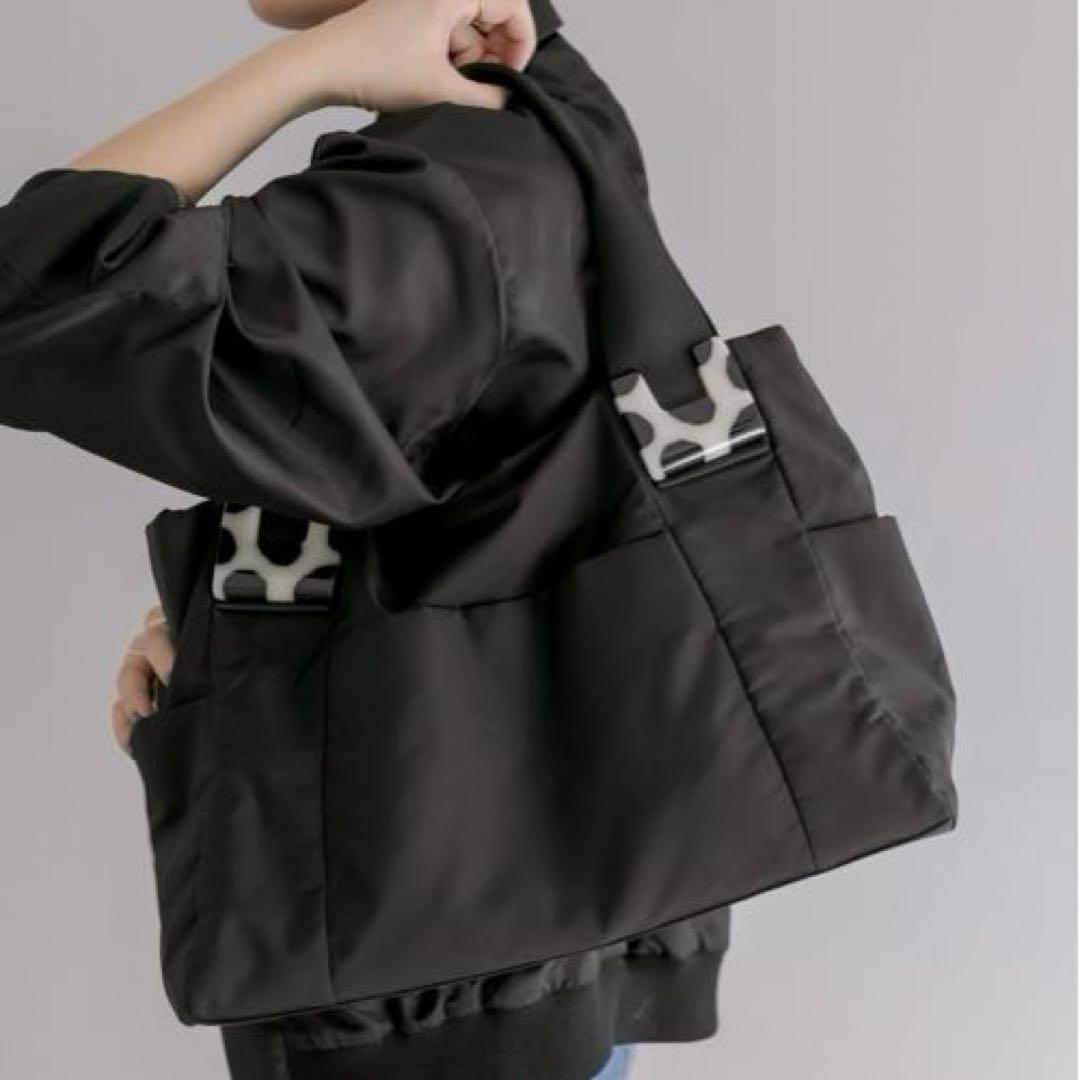 【美品】ear PAPILLONNER 樹脂パーツトートバッグMサイズ 黒