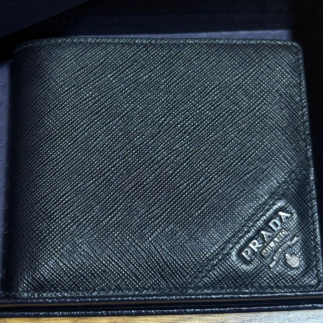【Xmas限定価格】PRADA ブラック 二つ折り財布