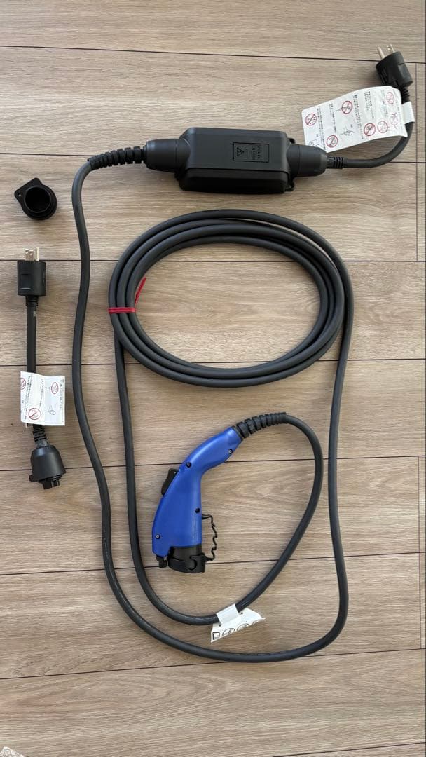 【純正品】TOYOTAプリウスPHVケーブル7.5m ♢親の棚からでできました！