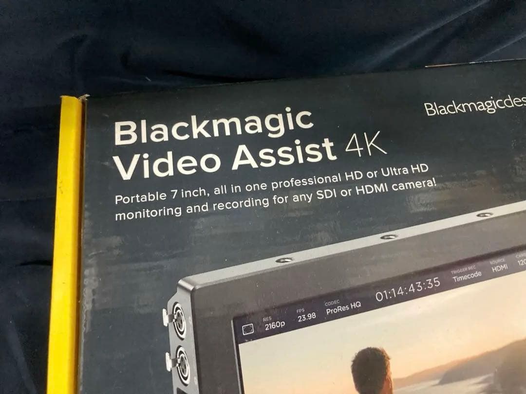 Blackmagic Video Assist 4K 7インチ本体
