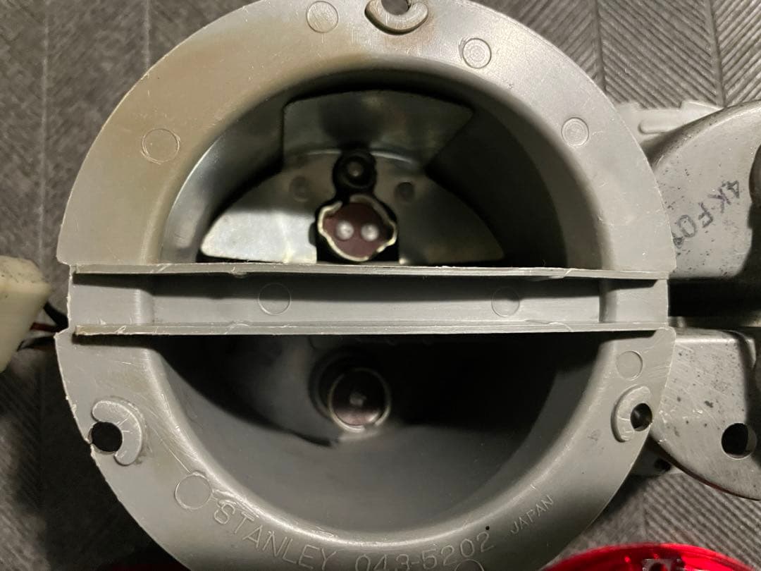 マツダ　ポーター　テールランプ