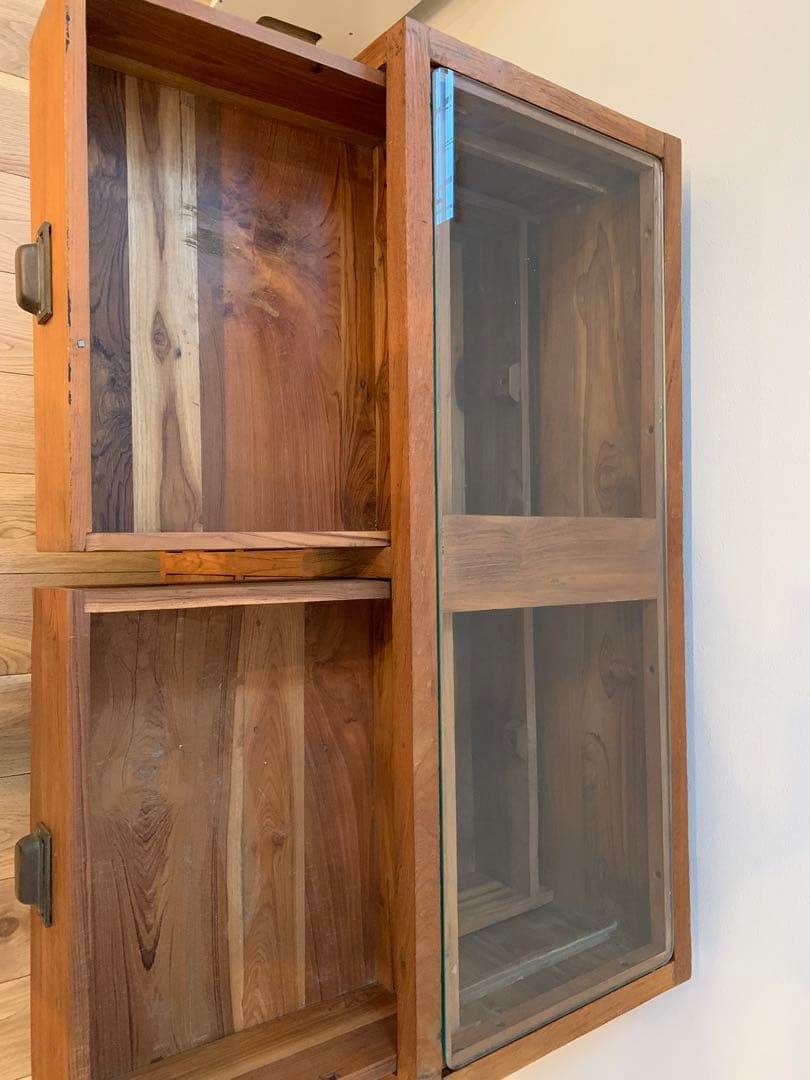 a.depeche （I-DEAK low show case）ローショーケース