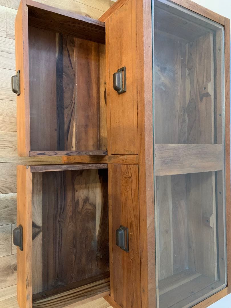 a.depeche （I-DEAK low show case）ローショーケース