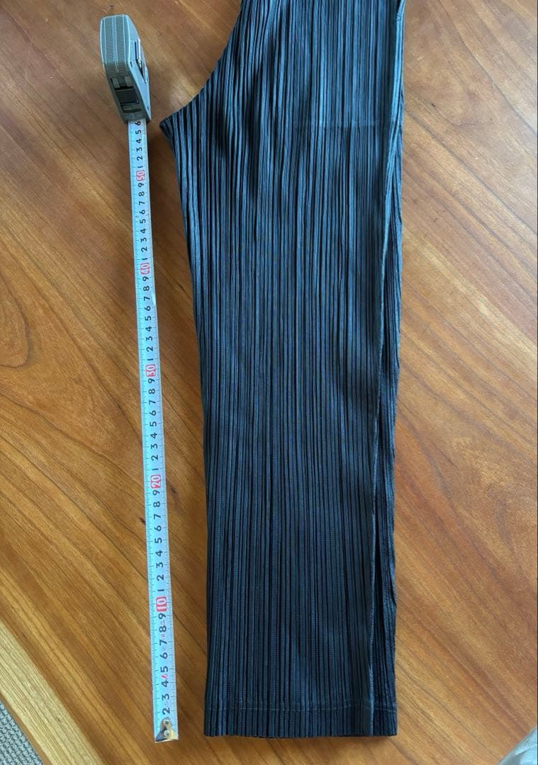 値下げ中○プリーツプリーズ PLEATS PLEASE シッカーパンツ　黒