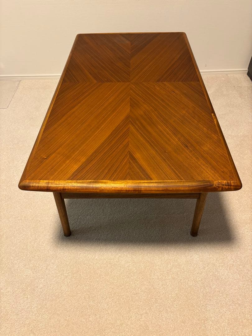 CHAPTER リビングテーブル