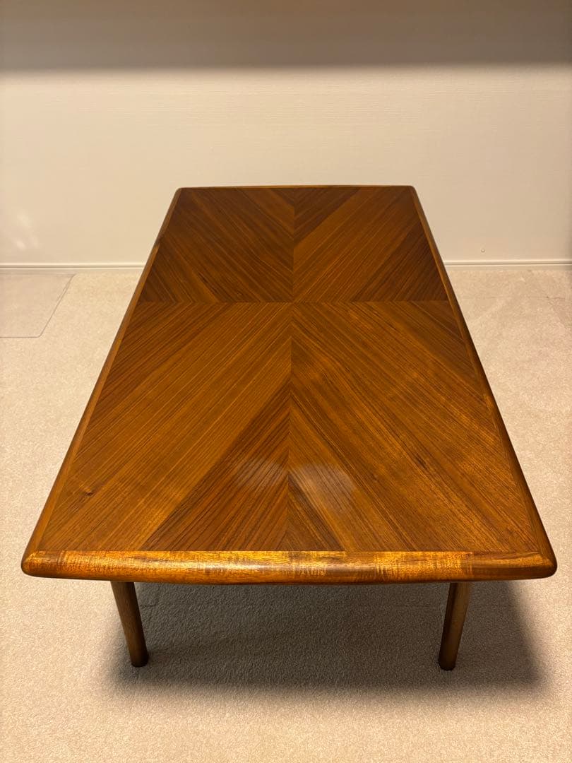 CHAPTER リビングテーブル