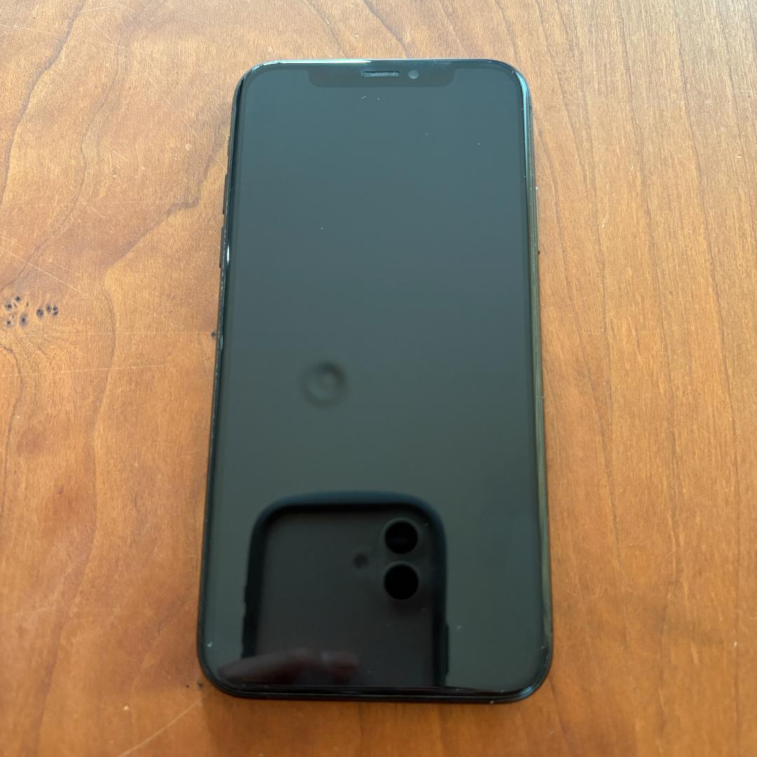 iPhone Xs スペースグレイ　64G　iphone本体