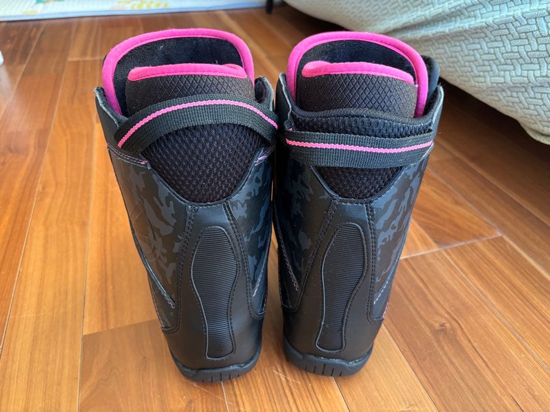 美品 LASTARTS ラスターツ LS915 BOA 23.5-24cm