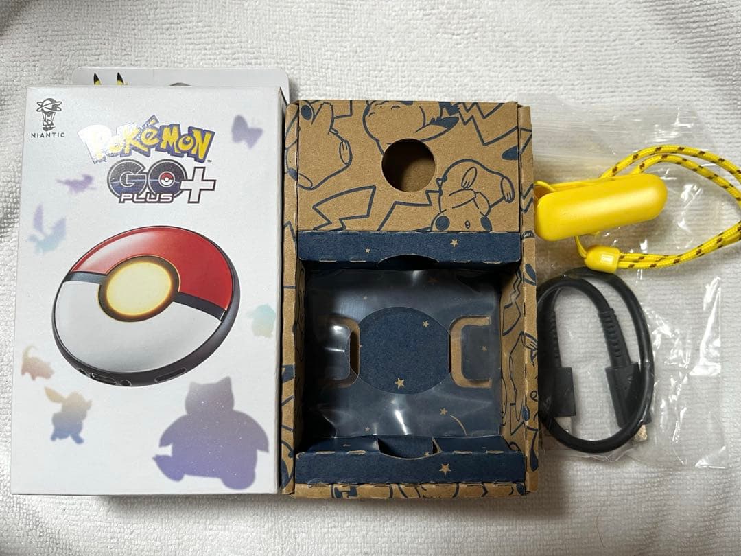 Pokemon GO Plus + ポケモンGO プラスプラス ポケゴ プラプラ