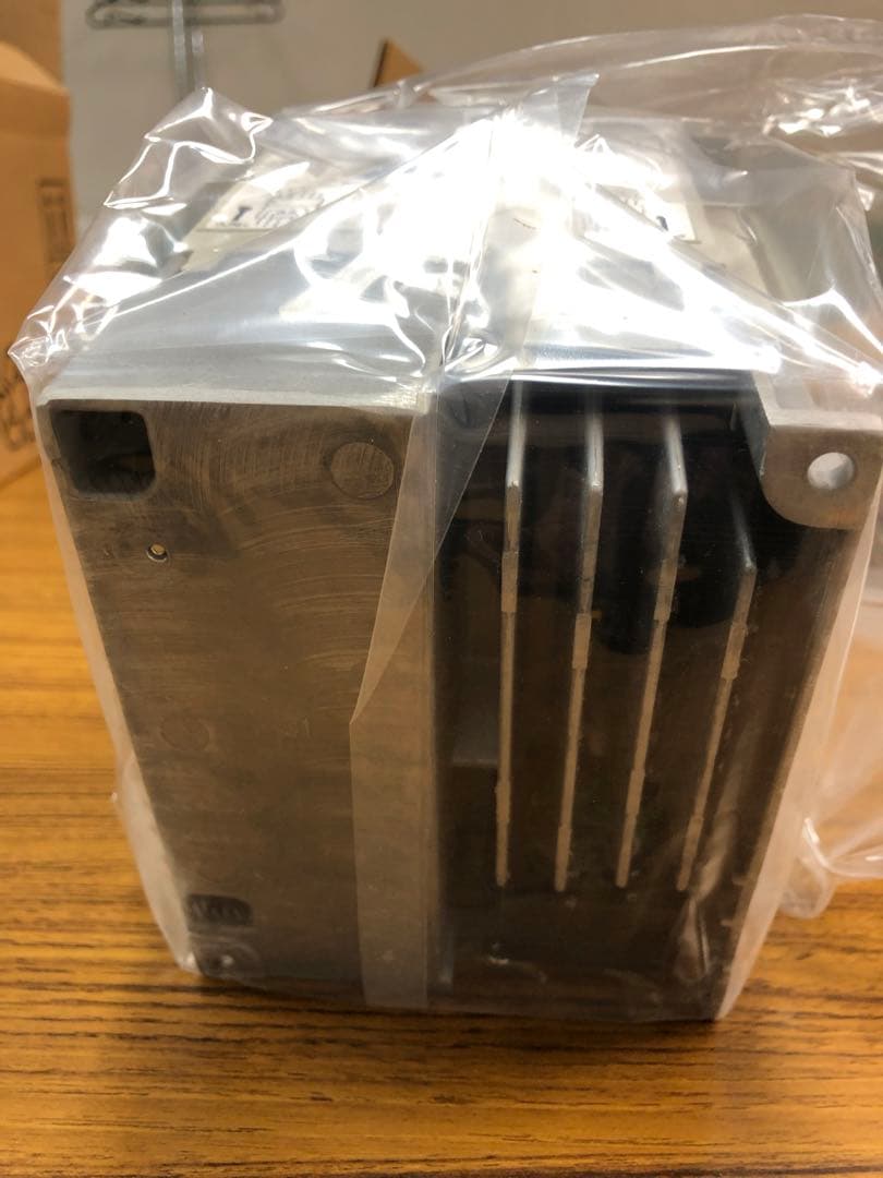 東芝製 インバータ　VFS9S-2007PL-AN