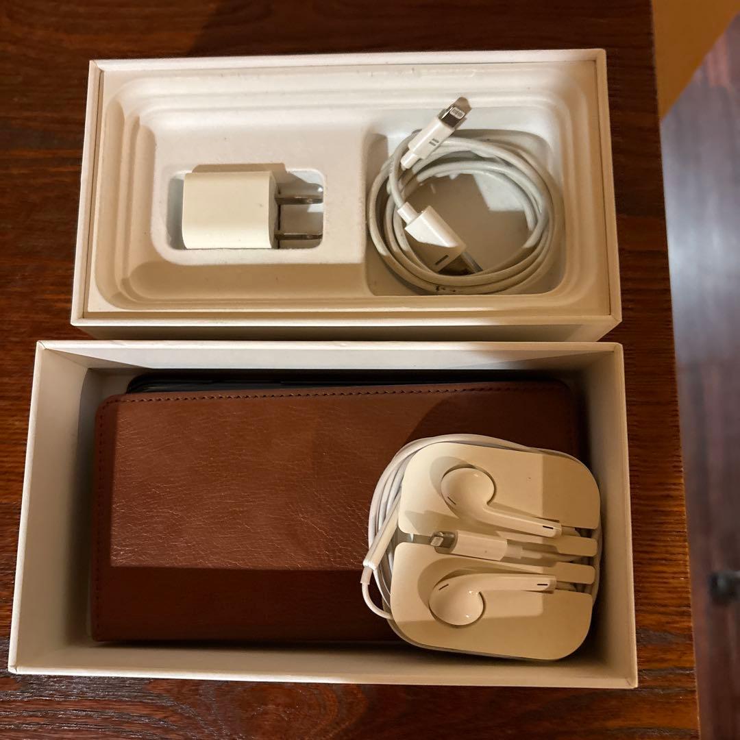 Apple iPhone 11 ブラック本体