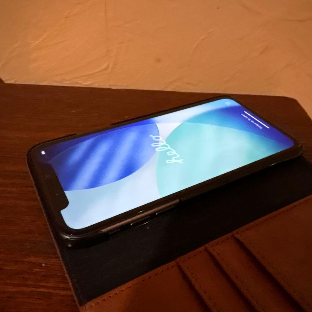 Apple iPhone 11 ブラック本体