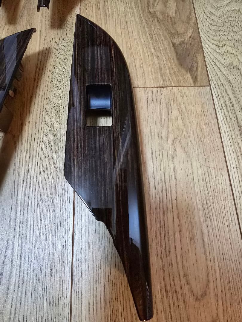 GUN125 ハイラックス　ウッドパネル