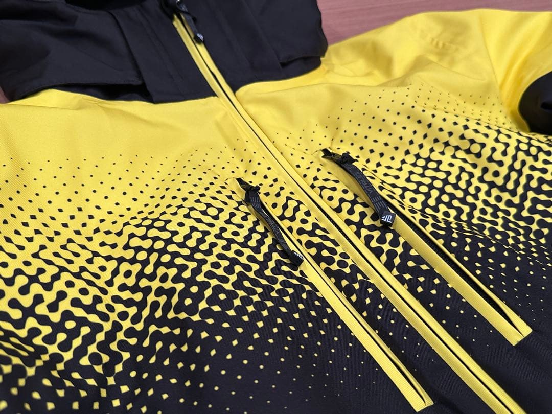 VITALINI スキーウェアジャケット Mサイズ（若干大きめ）