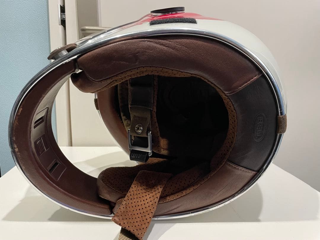 本日2/1限定価格　Bell bullitt TT ホワイト　中古　Mサイズ