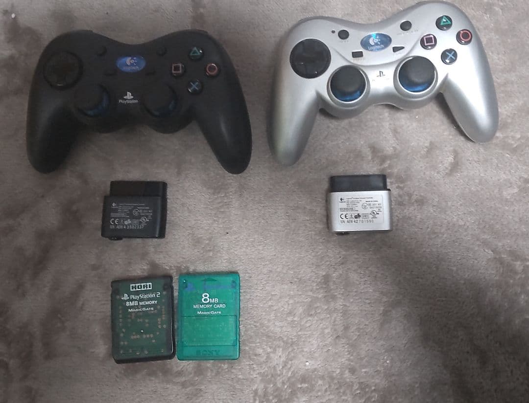 プレステ2本体＋ソフト＋コントローラー＋メモリカード＋ガイドブック