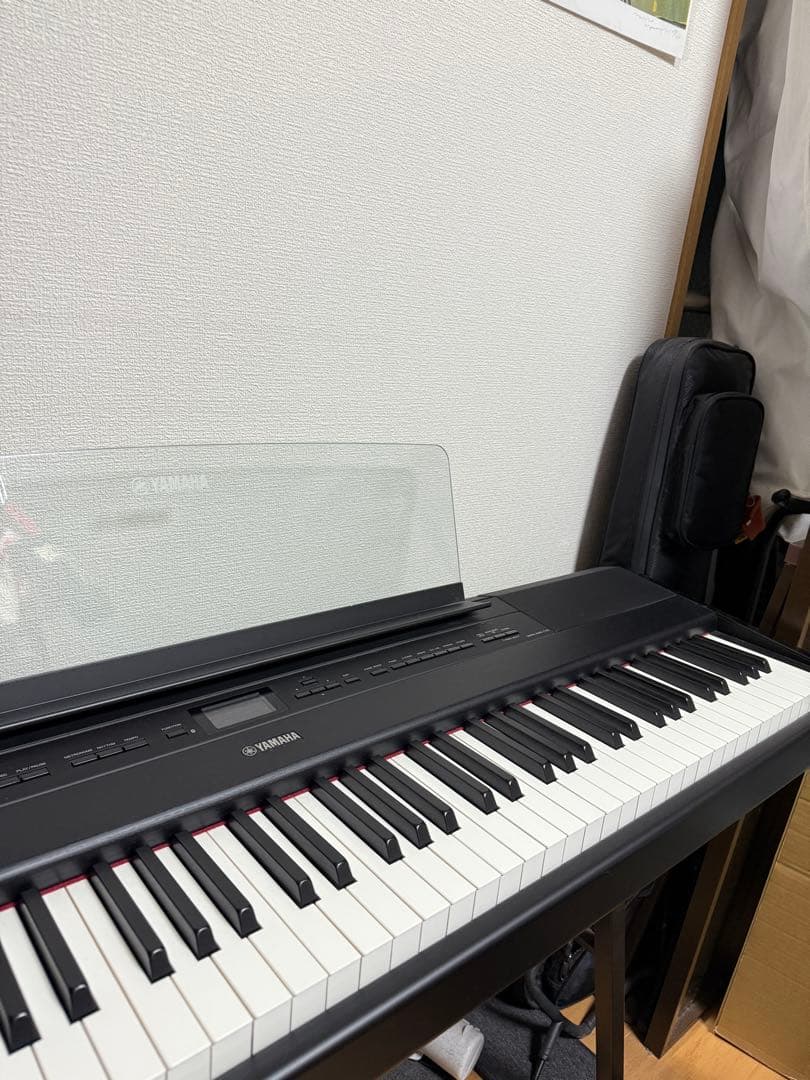 Yamaha 電子ピアノ 88鍵 譜面立て付き　P-515