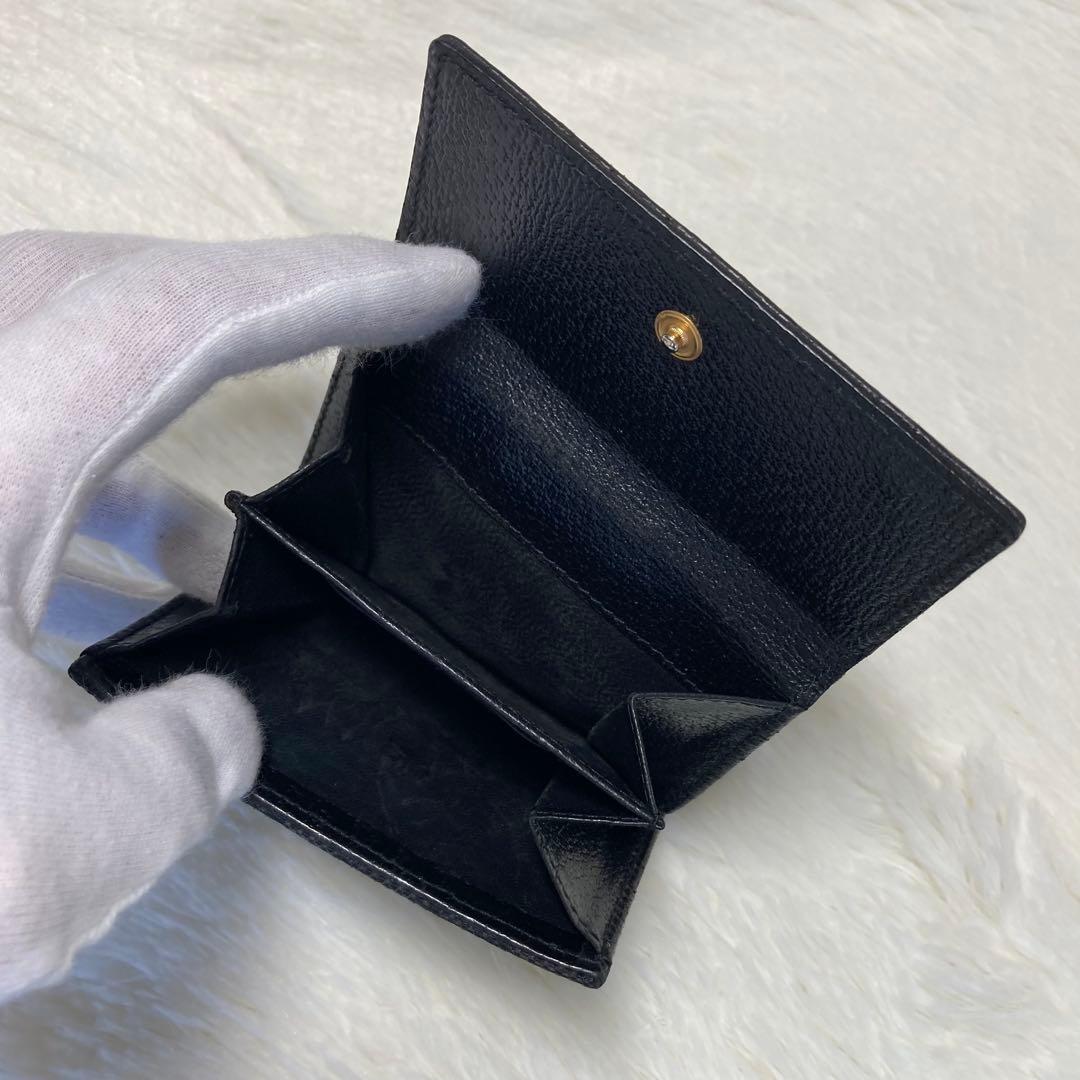 早い者勝ち　GUCCI グッチ　二つ折り　キャンバス　GG 黒　スタッズ　希少