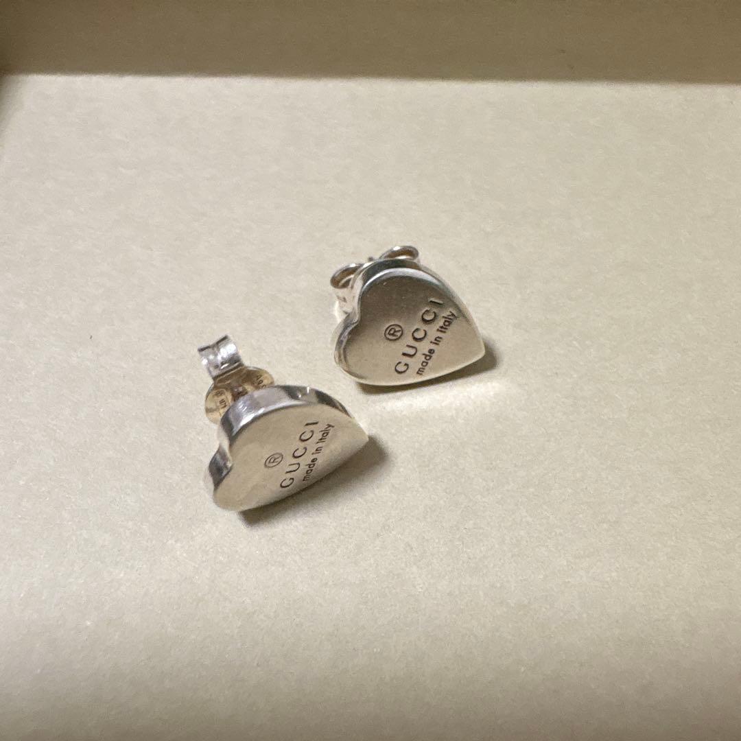 gucci トレードマーク ハートシェイプ ピアス