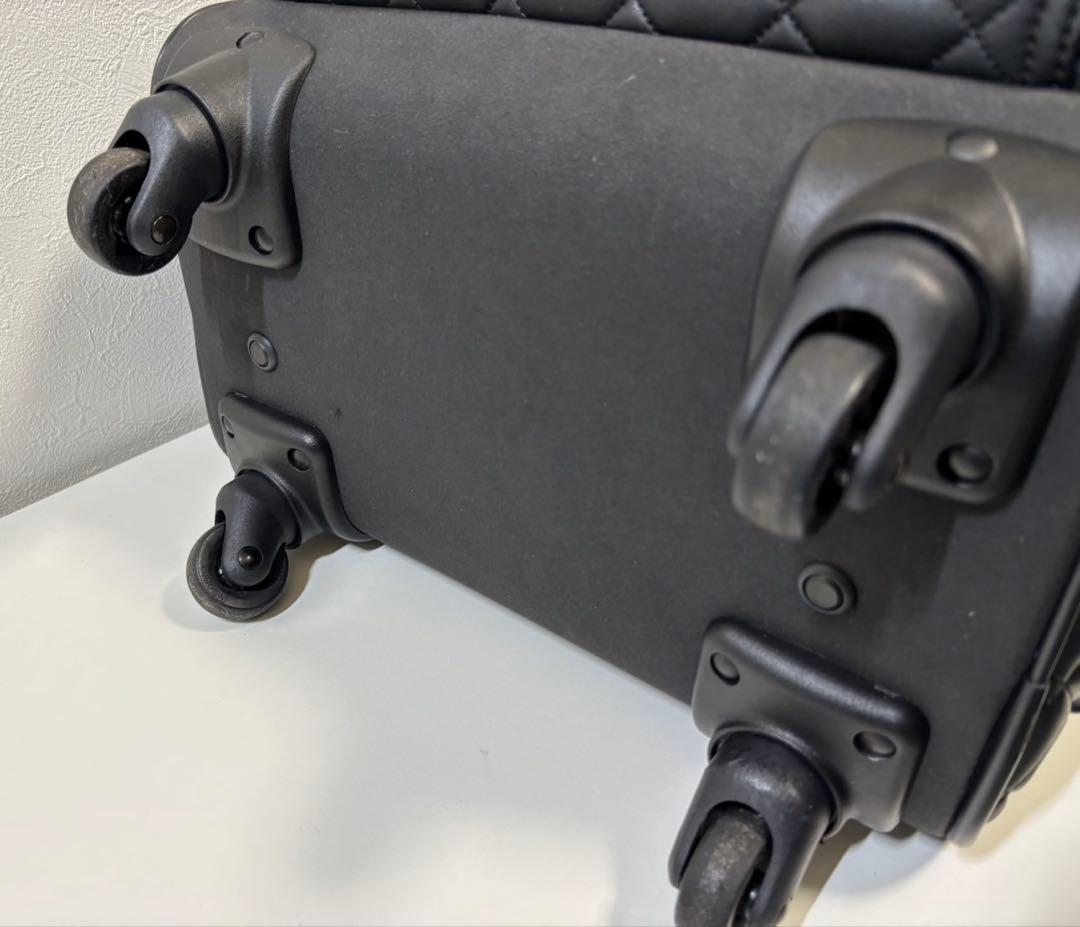 マダムヒロコ キルティング加工 キャリーケース ブラック