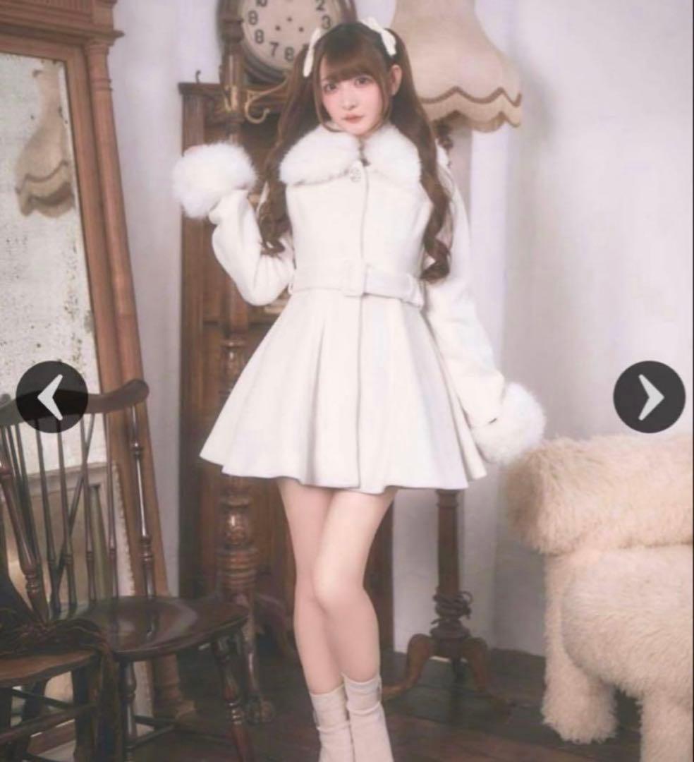 ミシェルマカロン ファーカラーフレアコート オフホワイト フレアコート