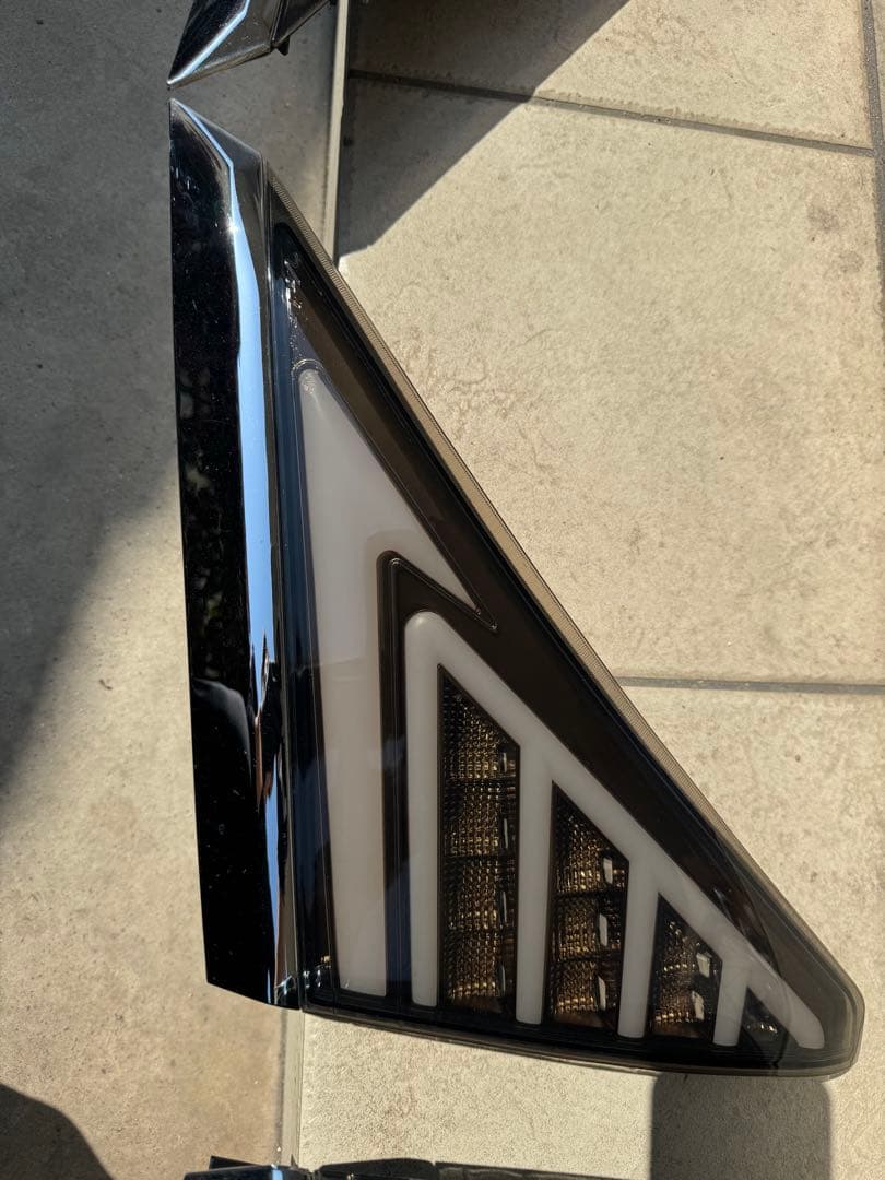 ヴェルファイア20系 ヴァレンティ テールランプ