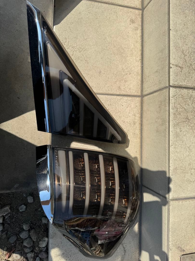 ヴェルファイア20系 ヴァレンティ テールランプ