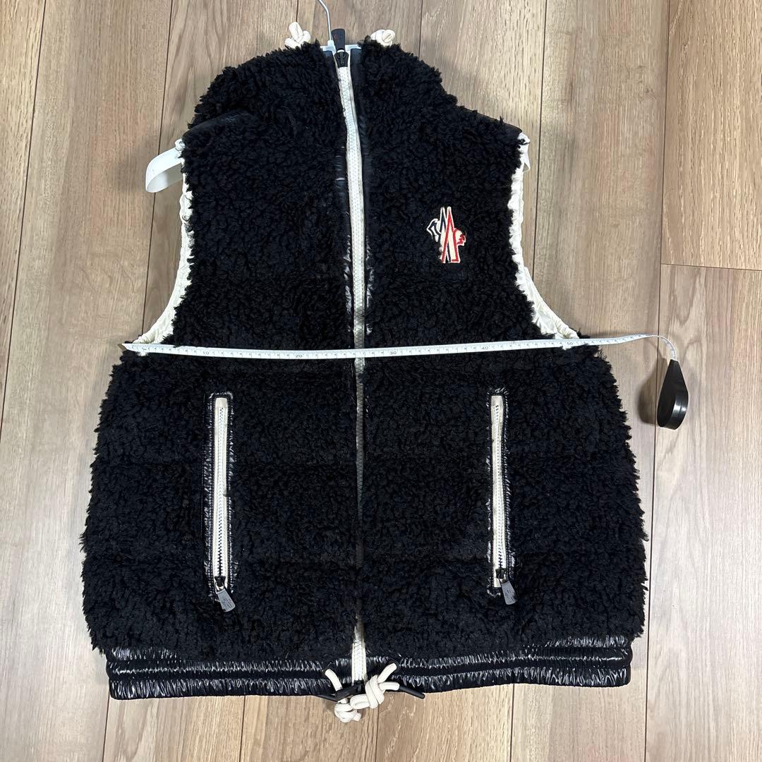 hiroさま専用 【美品】モンクレール ボア素材 ブラックダウンベスト