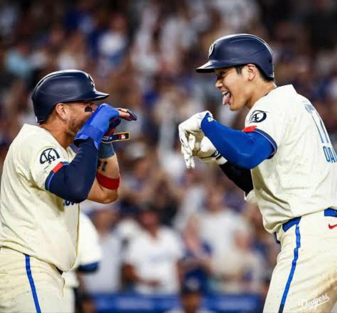 大谷翔平　デコピンポーズ　ボブルヘッド