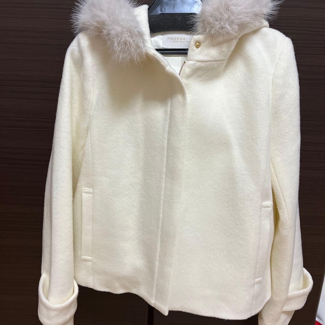 プロポーションボディドレッシング　ファー付きフードショートコート　M
