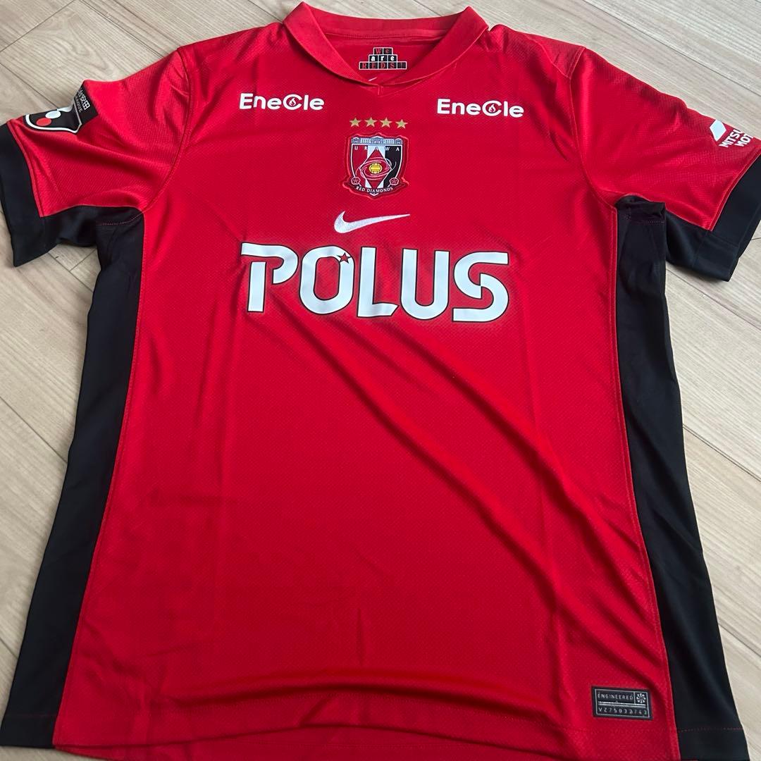 浦和レッズ　ユニフォーム　ナイキ