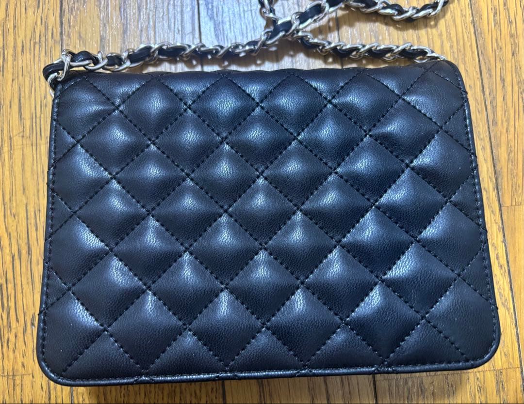 ダーリッチ　ＤDロゴキルティング トラベルセットブラック