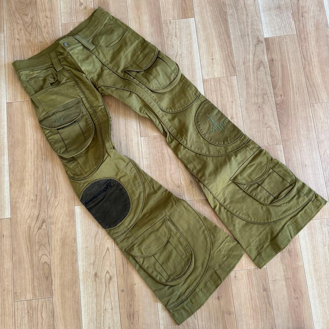 新品SPACE TRIBE レイヴフレアパンツ　カーキ