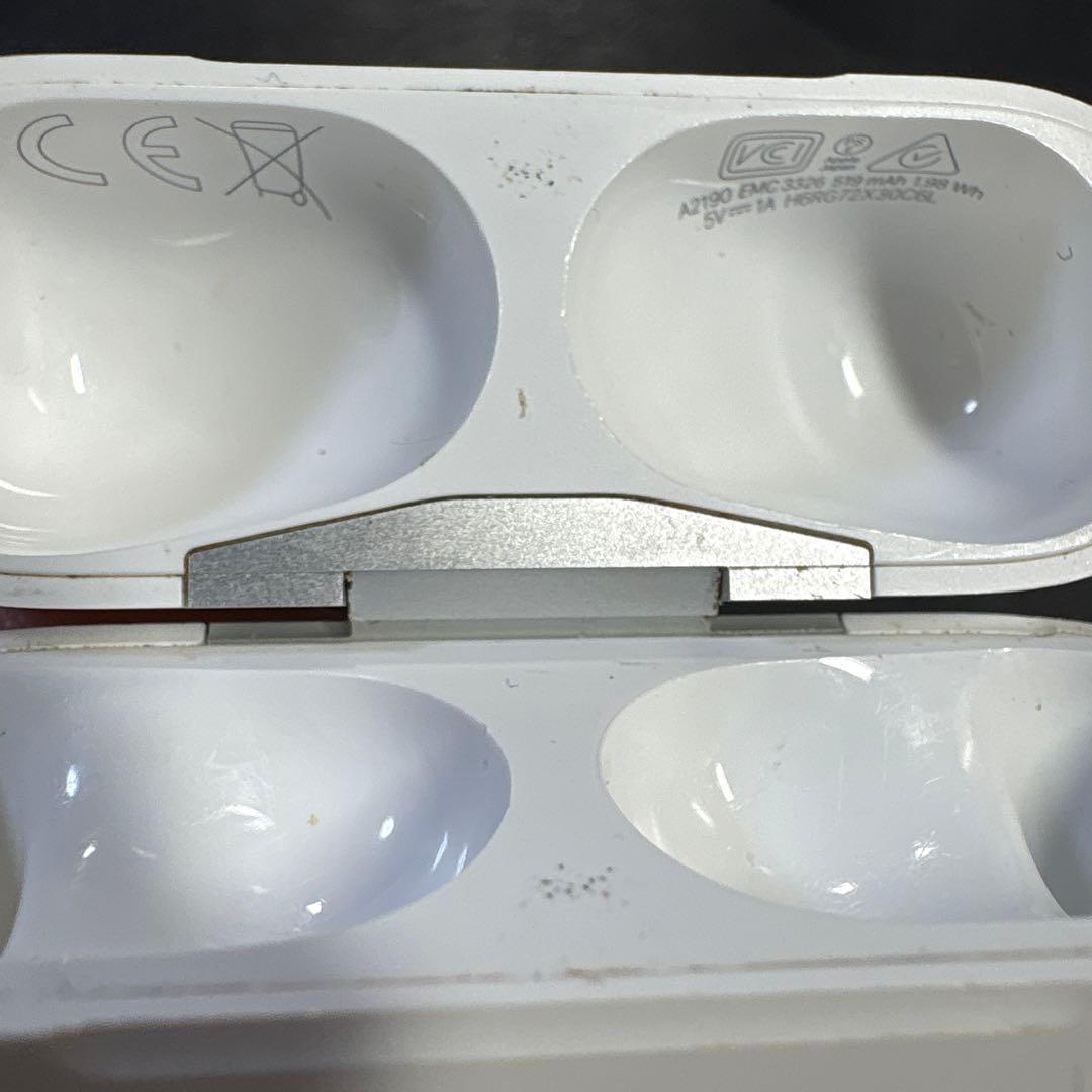 AirPods本体 ホワイト　正規品　箱無し