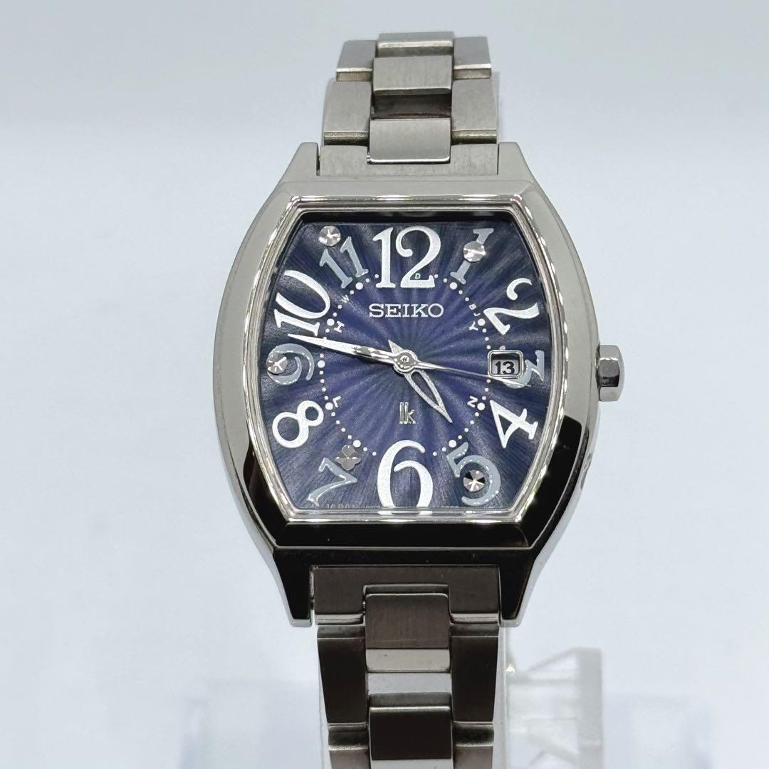 【未使用級】付属品完備 SEIKO LUKIA ソーラー シルバー ネイビー